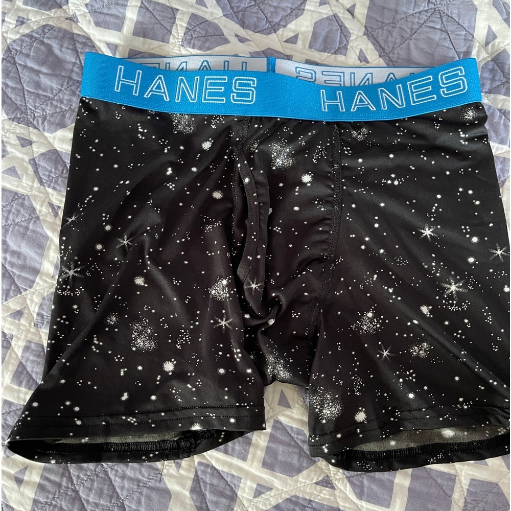 Men’s Small Hanes boxer brief. It is a boys XL but is a 30 inch waist